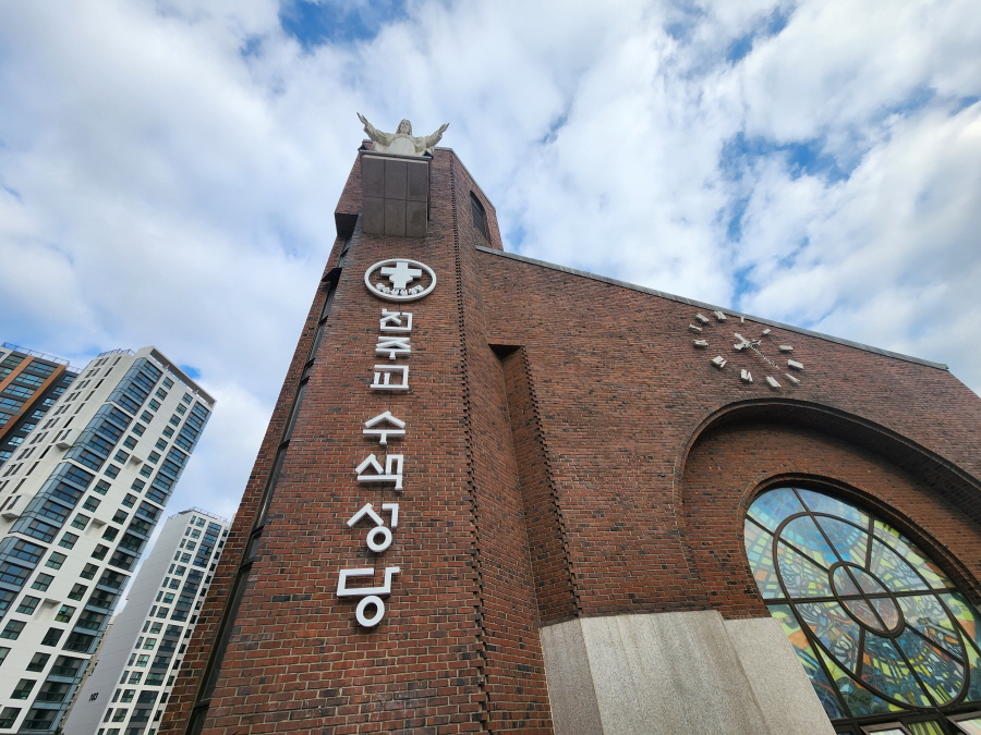 31976840_1o2ijfJ0_120e106ed2d29f773287ea0bd9b3d20d959ed43b.jpg 이미지크게보기